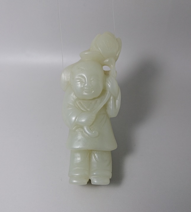 宋  白玉童子持荷花